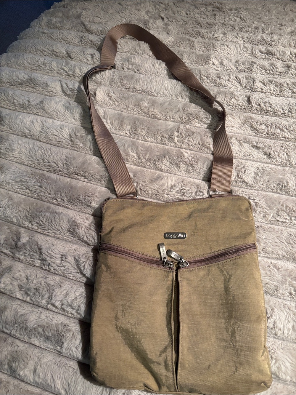 Baggallini beige Crossbody Shoulder Bag